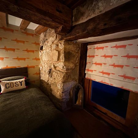 The Cowshed Bed & Breakfast คลางกอซเลน ภายนอก รูปภาพ