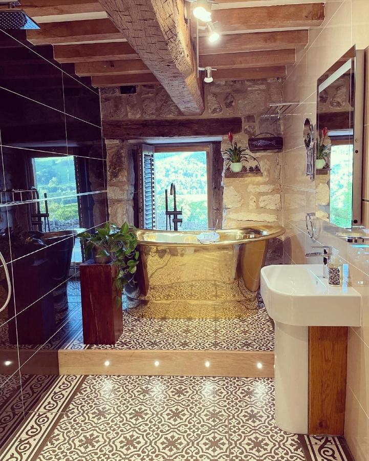 The Cowshed Bed & Breakfast คลางกอซเลน ภายนอก รูปภาพ