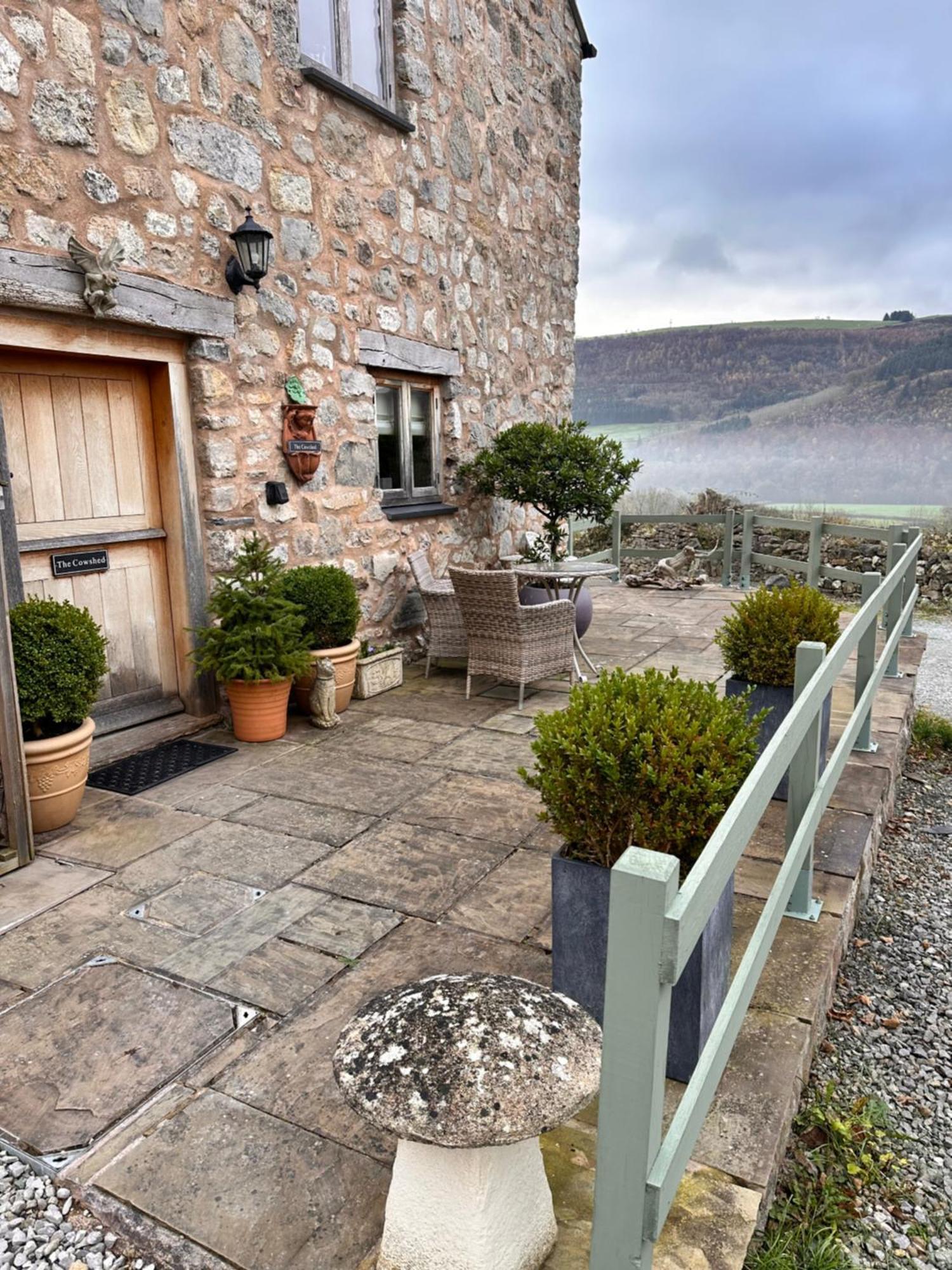 The Cowshed Bed & Breakfast คลางกอซเลน ภายนอก รูปภาพ